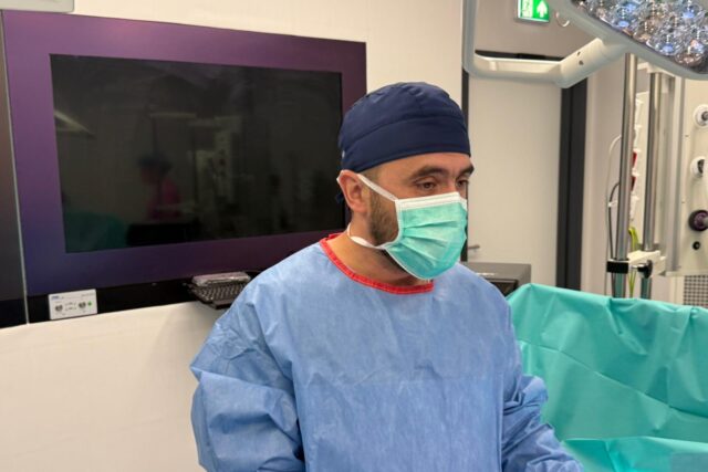 Chirurgie robotică București vs chirurgie laparoscopică: ce diferențe contează