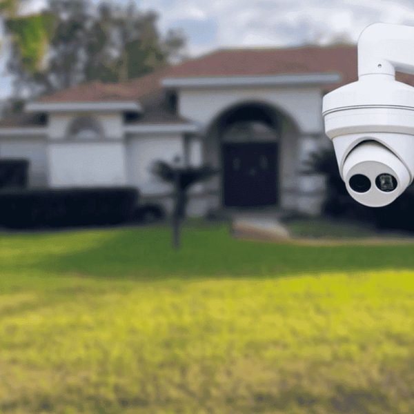 Cameră WiFi sau cameră pe cablu? Cum alegi conectivitatea potrivită locuinței tale, cu ghidul Spy Shop?